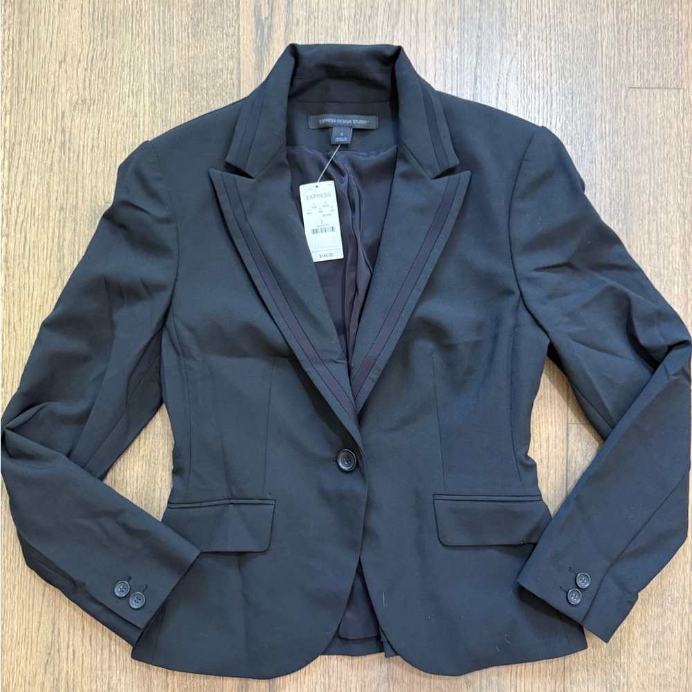 NEW Express Women's Black Blazer-Size 2